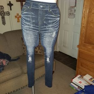 Boutique Distressed Like Jeggings